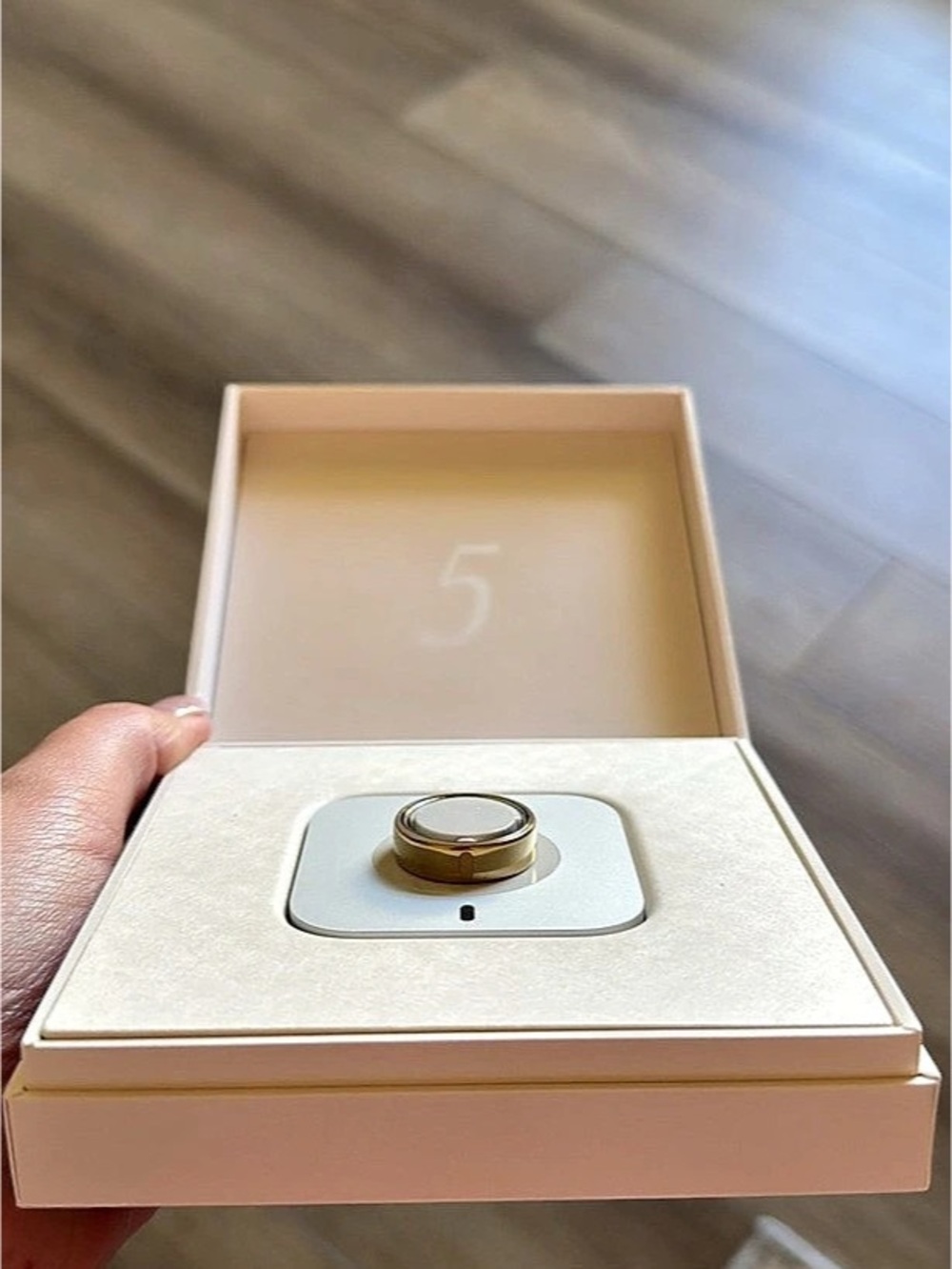 Oura Ring 5 Gold Size 7